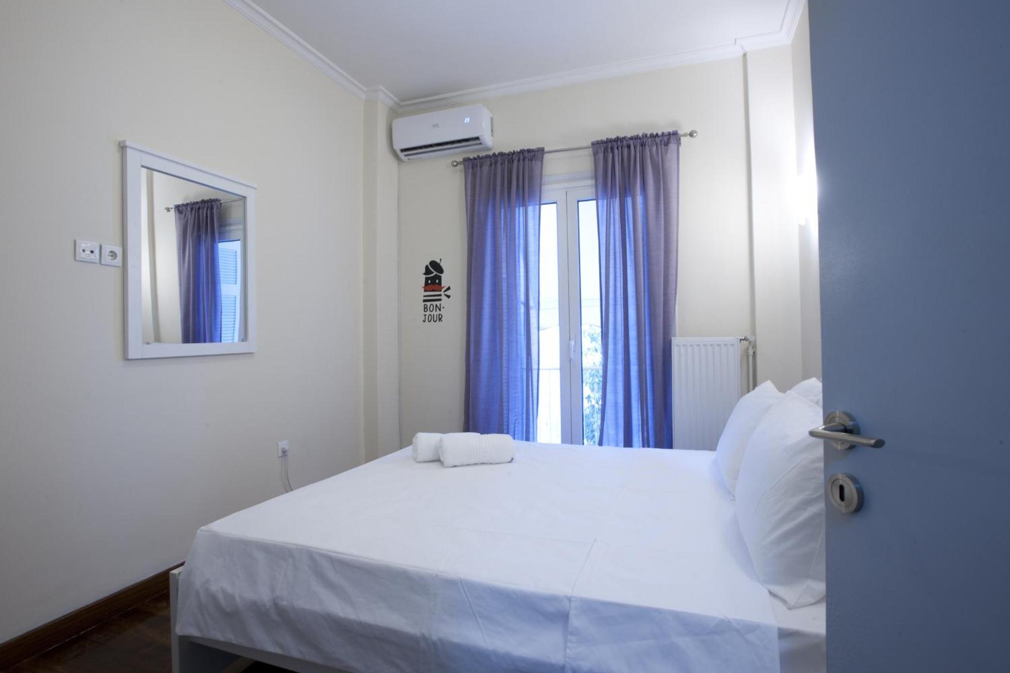 Comfortable Apartment At The Foot Of The Odeon Of Herodes Atticus Athen Exterior foto